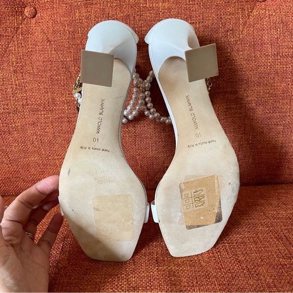 Manolo Blahnik // Charona Man Made Pearl Ankle Strap Sandals Size 40 - Picture 11 of 14